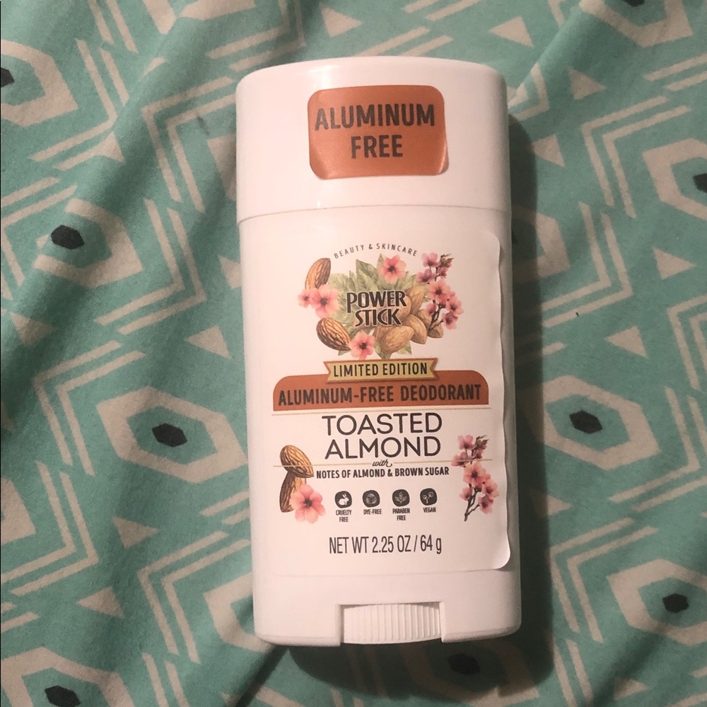Toasted Almond Aluminum-Free Deodorant - White